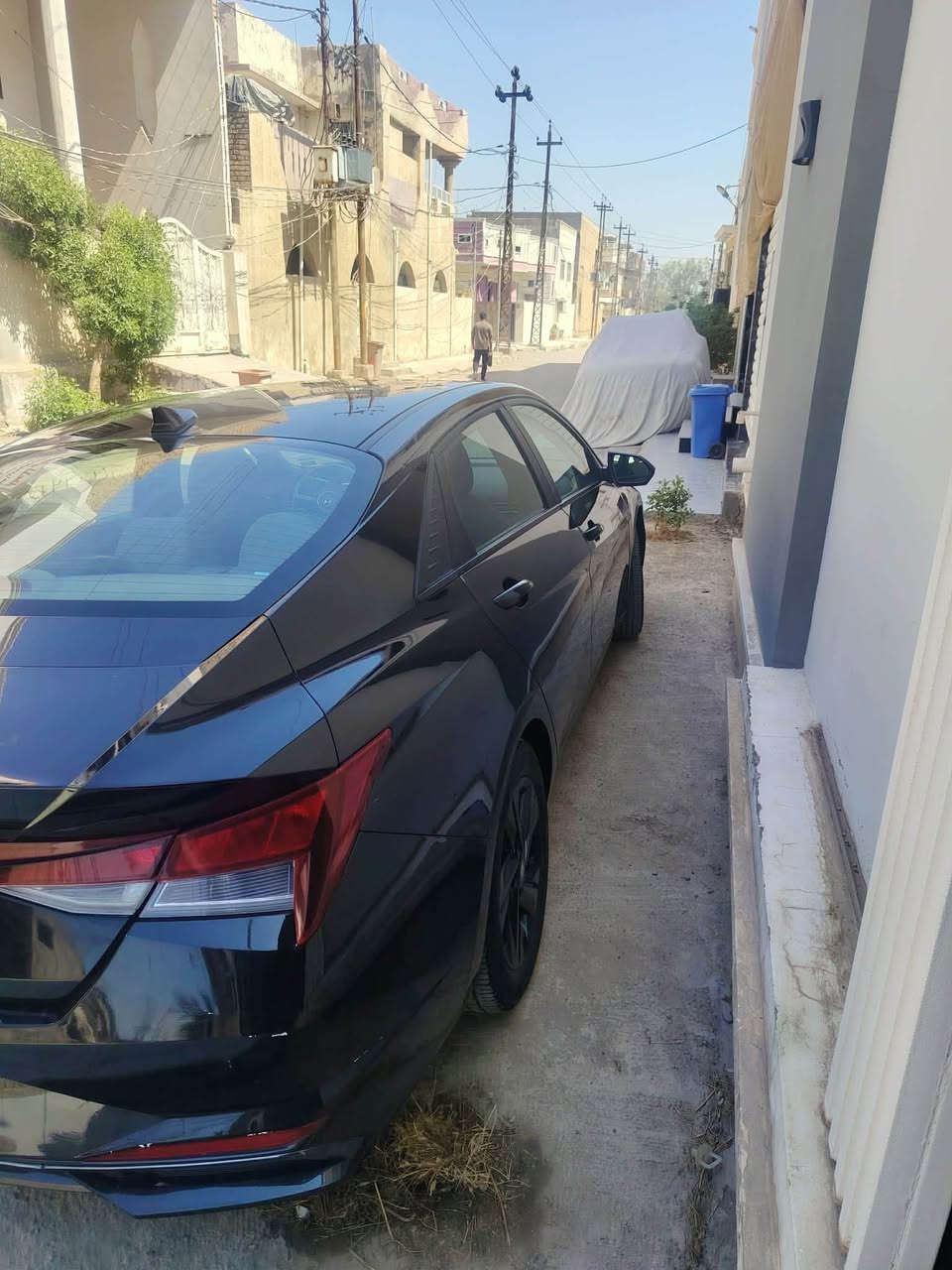 السلام عليكم ورحمة الله 
النترا 2023 مكفولة عام 
فقط صبغ دعامية خلفية 
وبارد بالجاملغ الخلفي 
الباقي كفالة كفالة عامة
كير ومحرك بالشرط 
سيارة نضيفه ومامتعوبه 
وماشية شي كلش بسيط 
تايرات تخم جديد 
صدر البلادي
رقم بغداد بأسمي
تحويل مباشر 
مكاني ديالى بعقوبة
السعر 159
للاستفسار ***********
