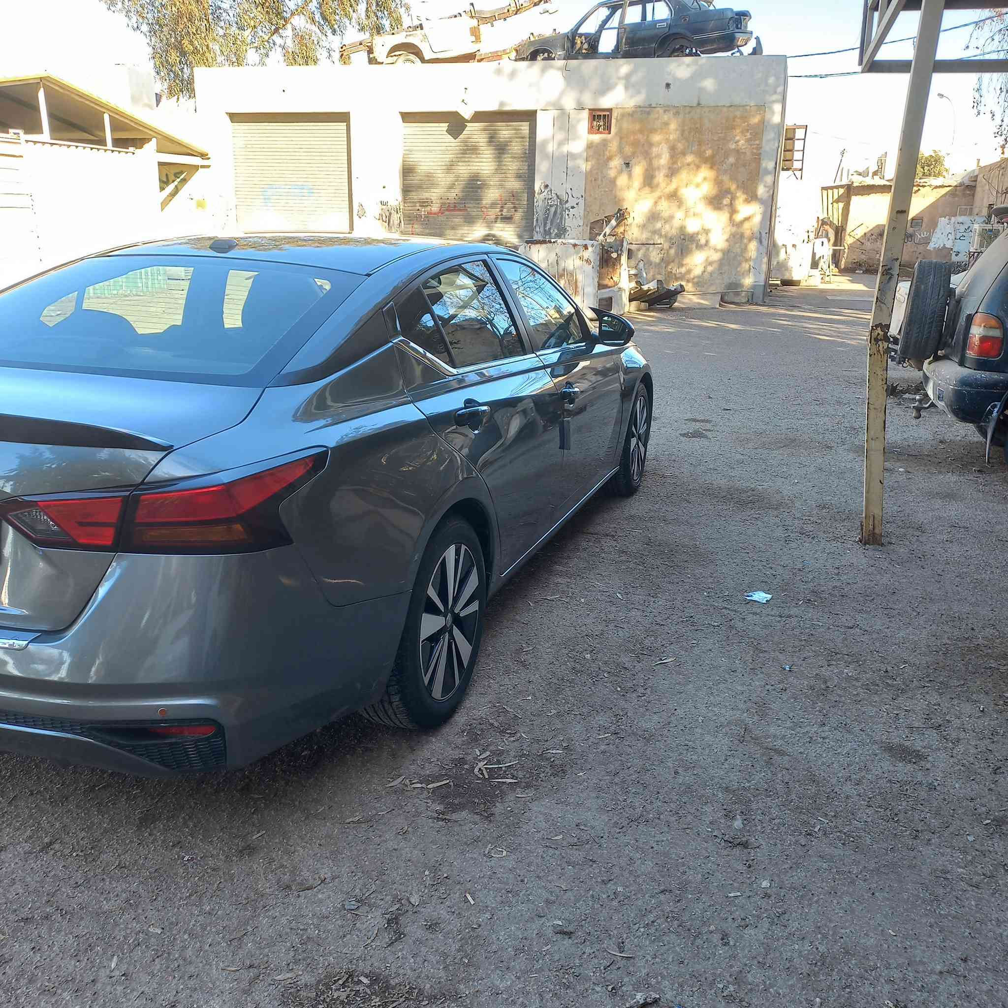 نيسان التيما موديل٢٢ للبيع حادثها ربع بنيد وجاملغ خلفي صبغ امريكا   السعر.. ١٤٥ وبيها مجال هاتف *********** مكاني الانبار .
