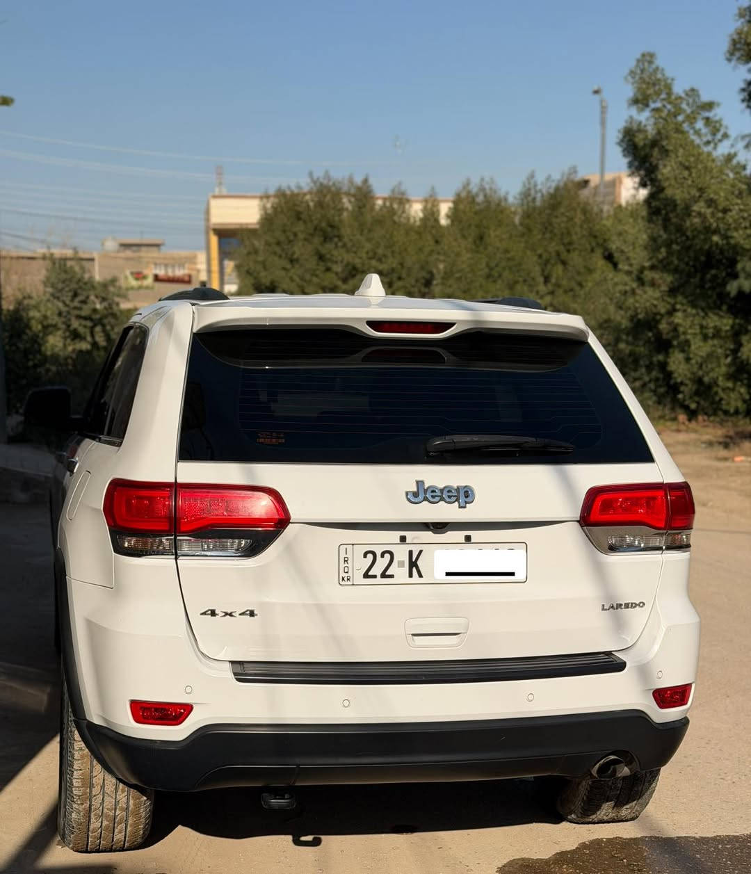 السلام عليكم 
للبيع جيب 2019 خليجي وكاله 
مواصفات فول 1/1 موصفات لاريدو معروفه 
بيه فقط بارد بل جاملغ الخلفي موضح بل سونار داخل الصور  
رقم أربيل بأسمي مكاني مسيب سعر 260 بيها مجال 
للاستفسار/***********
