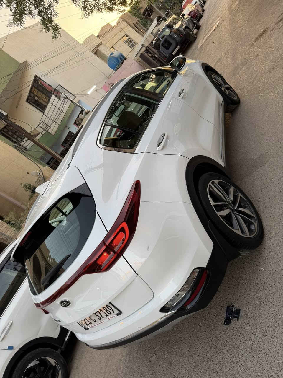 السلام عليكم 
سبورتج موديل 2021 خليجي محرك 2000 دوش السيارة مكفولة كفالة عامة من عدا رصعه بالجاملغ الامامي رصعه بسيطه مسحوبه بي بي آر باقي السيارة مكفولة كفالة عامة
السيارة جديدة معنئ الكلمة ماشية 67 ألف حقيقي علي وضعية الشركة 
مواصفات السيارة:
بصمة،حساس خلفي امامي،ثلاث تحكمات أنظمة قيادة،شاشة اندرويف،تبريد قطعتين والباقي معروف..
والمكان السيدية
والسعر 190$
وهذا رقمي ***********
