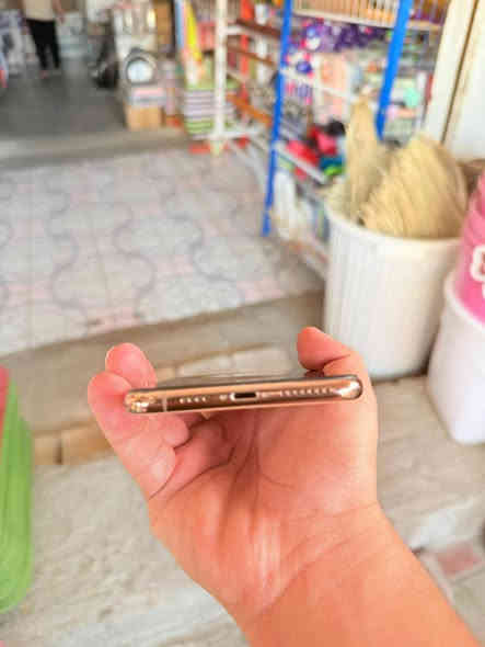 ايفون 11 برو ماكس بحالة الوكالة جهاز نضيف حيل ومحافظ عليه كلشي ما مبدل بي لا بطارية ولا شاشة. ولا اي قطعه ذاكره 256 سعره350 الف وبي مجال بسيط جدا العنوان 📍الانبار الرمادي شارع عشرين للاستفسار الاتصال على رقم الهاتف ***********
