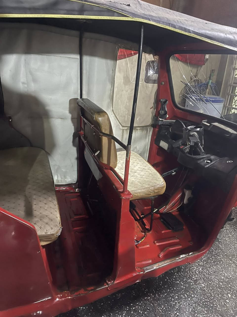 اوراق كاملة ٨ اوراق اصوليات بوجهك للترقيم 

كفالة عامة بيها فقط تعمير دواير 

مكينة مال ٢٢ اكسل نظيف

جاهزة للشغل ما بيها اي نقص 

السعر 2850 وبيها مجال حگ الجية

المكان شعب حي الجزائر 

***********
