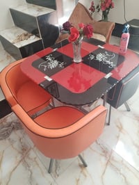 ميز طعام • قريه الأسود