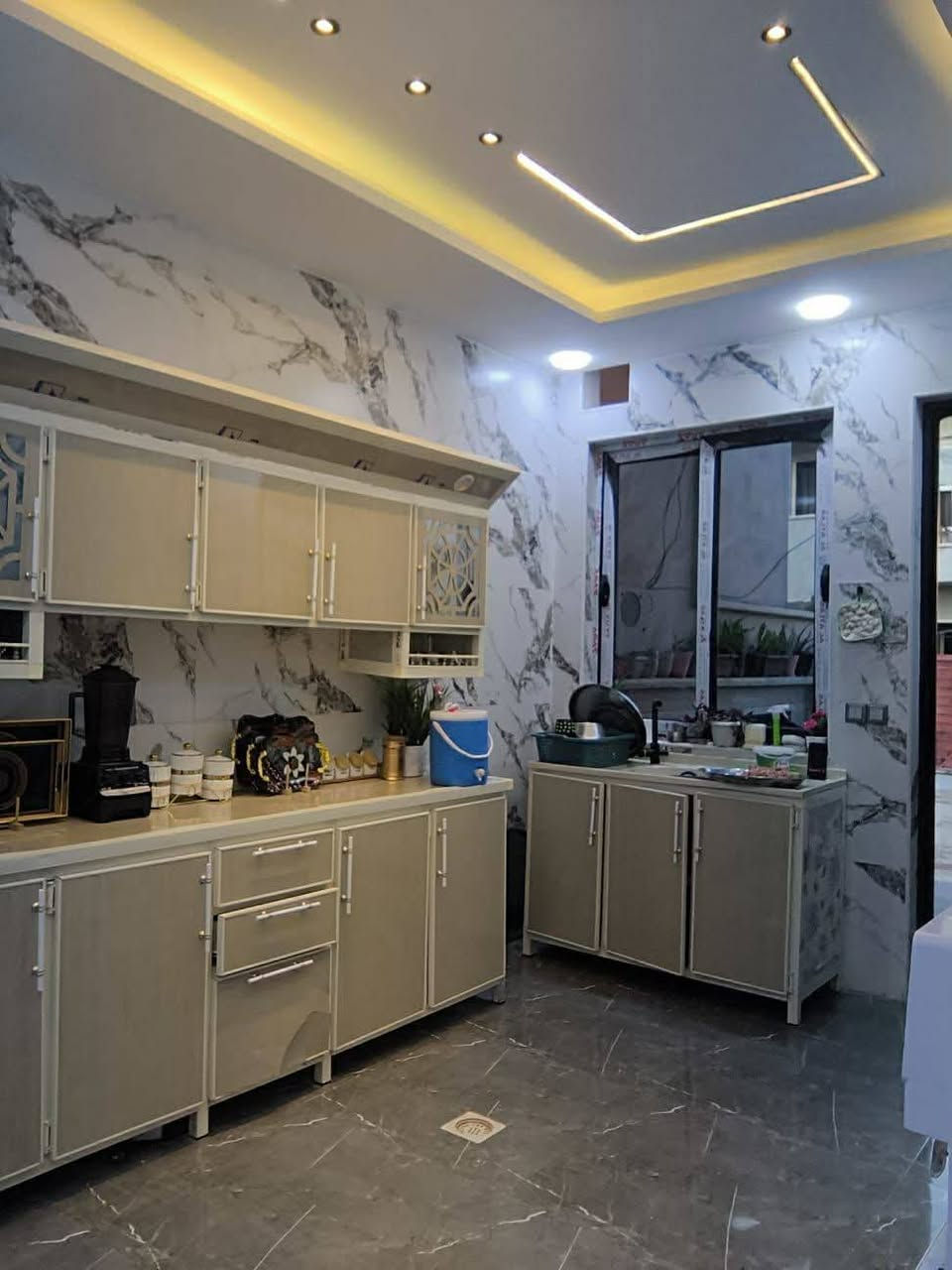 بيع مستعجل دار للبيع التعليم العالي جمعية غرفة تجارة  قرب مجمع النور المساحه ١٤٠ متر  ٥ غرف نوم 
 السعر 128 وبي مجال للاستفسار الاتصال على الرقم التالي 📞 ***********
📞 ***********
