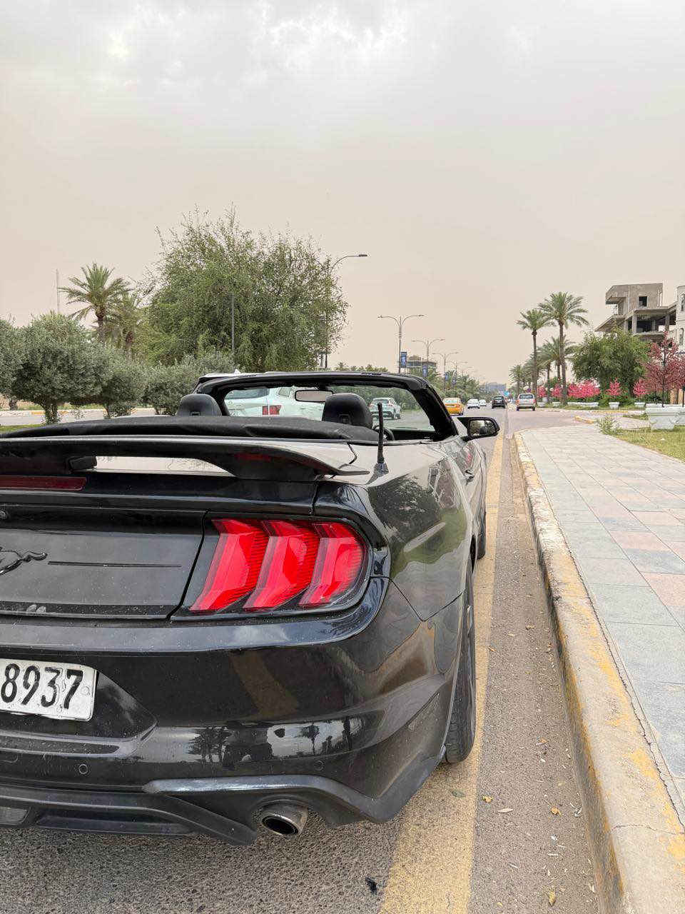الله يساعدهم شباب 
حنطور 2018 ايكوبوست بريميوم🐎 
السياره فول 1/1
محرك 2300 تيربو 
شاشه جبيره 
لون اسود كشف 
بصمة دخول و تشغيل و تشغيل عن بعد 
شاشة كبيرة 
كامرا خلفية و حساسات 
وضعيات قيادة 
ويلات حجم ٢٠ 
منظومه زينون 
حادث السياره جاملغ امامي وربع البنيد 
والباب مبدله نفس الون وبيها ضربه صايره بجاملغ الخلفي بغداد, العراق


**إذا كنت صاحب هذا الإعلان وتريد حذفه لأي سبب، رجاءا أرسل رسالة إلى الدعم الفني**