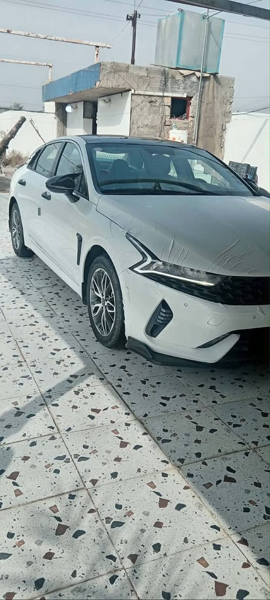 كيفايف خليجي فول واحد 
عله واحد 2022السياره 
مكفوله محرك 200
مكانهه الرمادي معروفه 
موصفاتهه السعر 210وبيهه مجال للشراي  
‏‪***********‬‏
