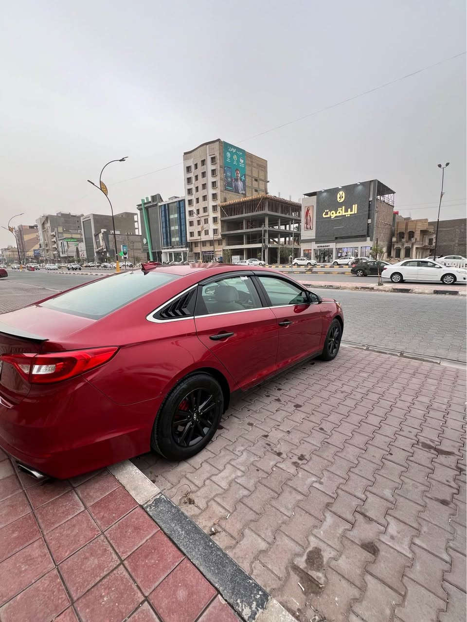 سوناتا موديل 16 وارد امريكي 

الضرر
تبديل قطعتين فقط الباقي ليبل 
بنيد وجاملغ ايسر  مبدل بدون دواخل بس كفر 
بيها صبغ بالباب السايق وجارين الباب جيلاتين بدون صبغ 
بيها بارد شوفة العين يكون اوضح

المواصفات معروفات 
ويل كب 
شاشه
كاميرا دواره 
فول تحكم ستيرن
كروز ومثبت وعل سوالف
مانع انزلاق 
بلاجكتور زنون 
وبعد مدري شنو بيها 
كير مكينه حداديه مكفولات 
سعرها 107$ وبيها مجال للطيبين
تجي وتكلب وشوف بعينك عجبتك اخذها ما عجبتك اضيفك يمي وعلى راسي اخليك 
مكاني نجف 
***********
واتساب موجود النجف, العراق
