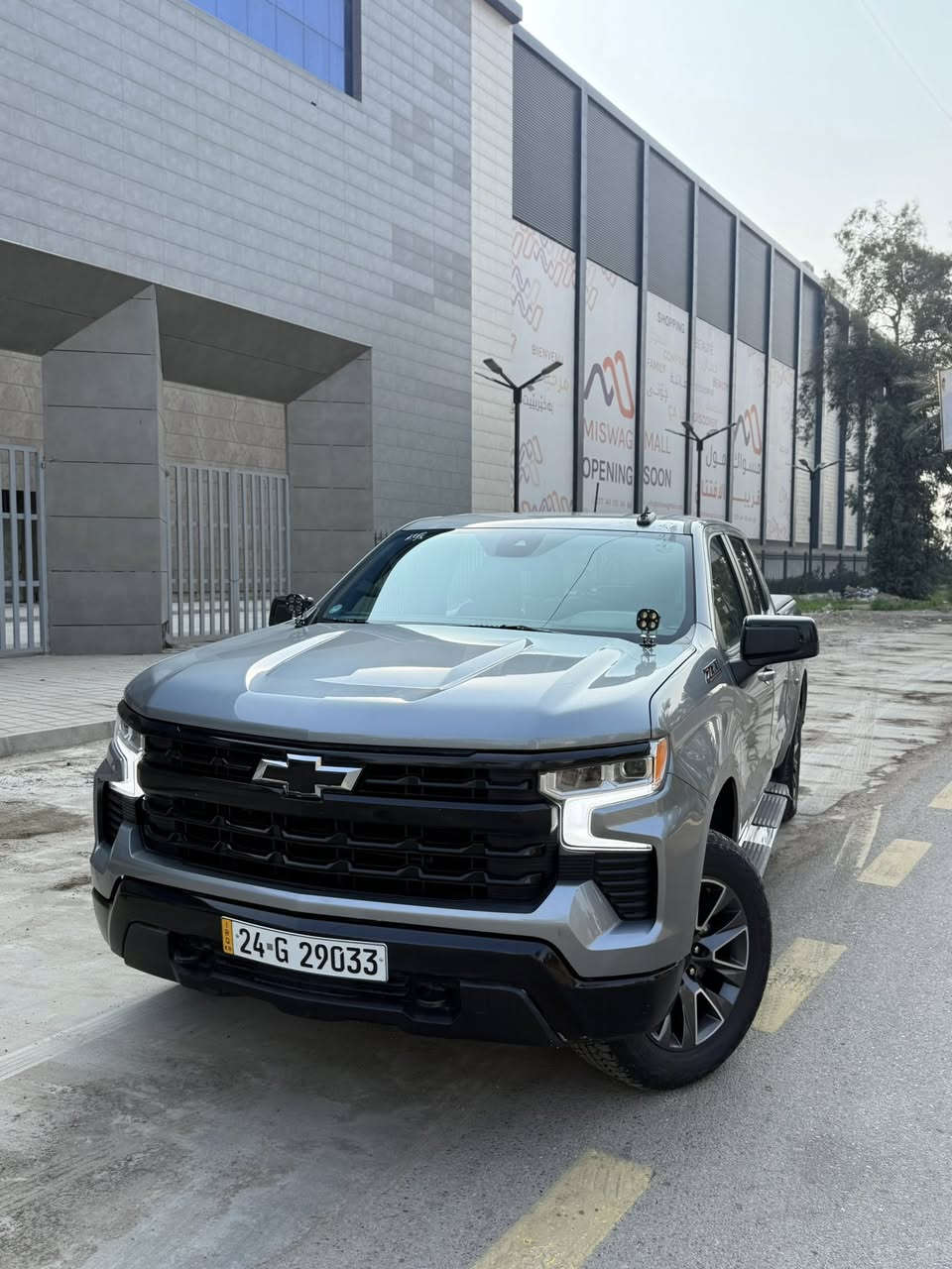 السلام عليكم

سلفرادو 2023 مواصفات LT محوله بالكامل z71 

السياره 4 سلندر نص فول دشبول تاهو فور ويل

السياره انظف واحلى من الصور رقم دهوك باسمي 

ضررها فقط بارد بالجاملغ الخلفي 

سعرها ٢٩٥ بيها مجال 

***********

مكاني بغداد بلديات

مواصفاتها :

شاشة جبيره وابل كار بلي وايرليس

كيجات شاشه 

رادار امامي 

تدفئة مقاعد وضعيتين 

كشن كهرباء

بصمه 

انارة خلفية 

وضعيات قيادة ٤
