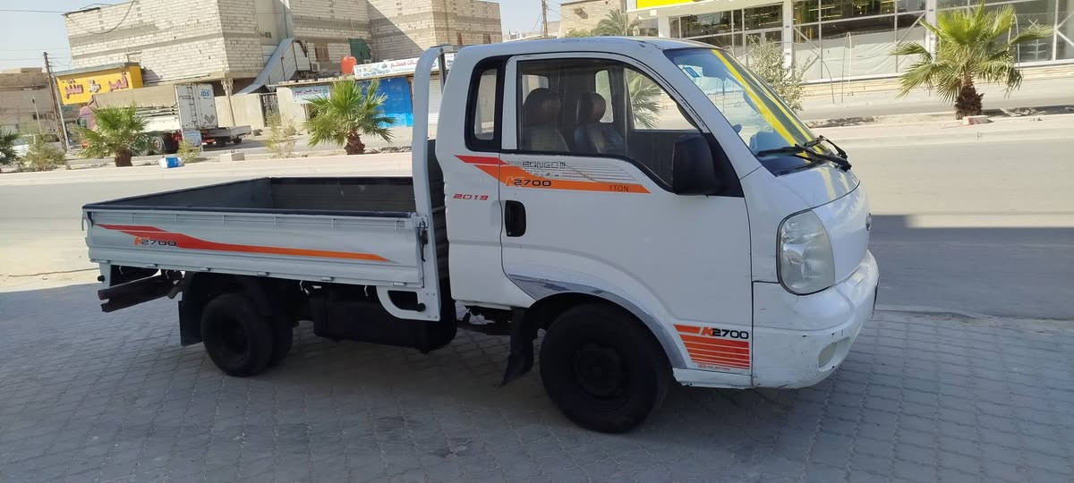 السلام عليكم كيا بنكو موديل 2012 السياره مكفوله من الضربه مصبوغ بها صبغ بالدواسات ماكينتها بها خيط بخار سعر السياره 75 وبيها مجال للشراي مكان السياره بصره*********** سنويه السياره  29 مصفره ضريبه وغرامات
