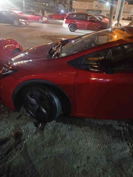 تويوتا بريوس 2023 رقم بغداد دخول 2025 للعراق  باسمي هايبرد ماشيه 20 الف بدون دواخل ولاشاصي ولا لغد حادثها مع الصور مراوس مع جيب شيروكي مكانها بغداد حي الجامعة . التفويله تمشي 900 كيلو والسياره مكينه 2000 تكون 8 نوزل طياره .***********
