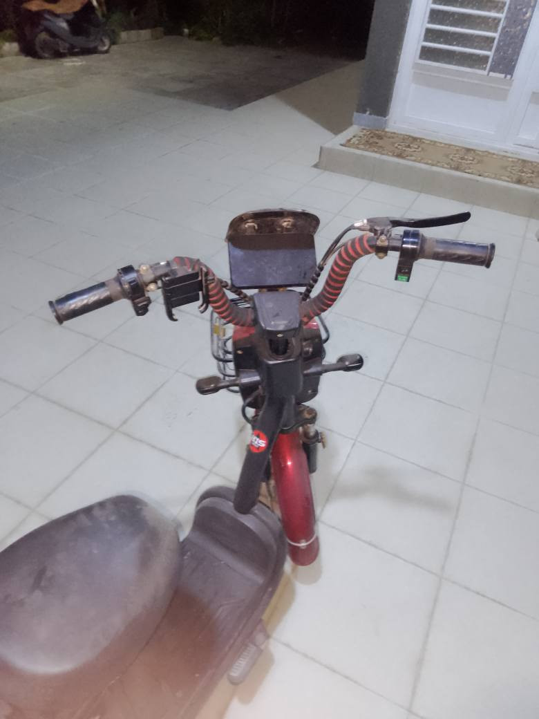 دراجة شحن 
كهربائيات كلهن يشتغلن امانة الله
نضيفة
البطاريات جدد(قابل للفحص) 
تايرات جدد
 ما مبدل بيها شي
((((نقصها فقط عقل ))))
افحص واخذ كربلاء, العراق


**إذا كنت صاحب هذا الإعلان وتريد حذفه لأي سبب، رجاءا أرسل رسالة إلى الدعم الفني**