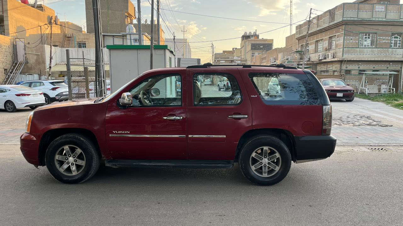 سلام عليكم جمسي يوكن بتره slt للبيع موديل 2008 سياره خليجيه بدون حادث بيه طخات واثار جراد سياره نضيفه مكينه كير مكفولات السعر 135 العنوان بغداد الكراده رقم الهاتف ***********
