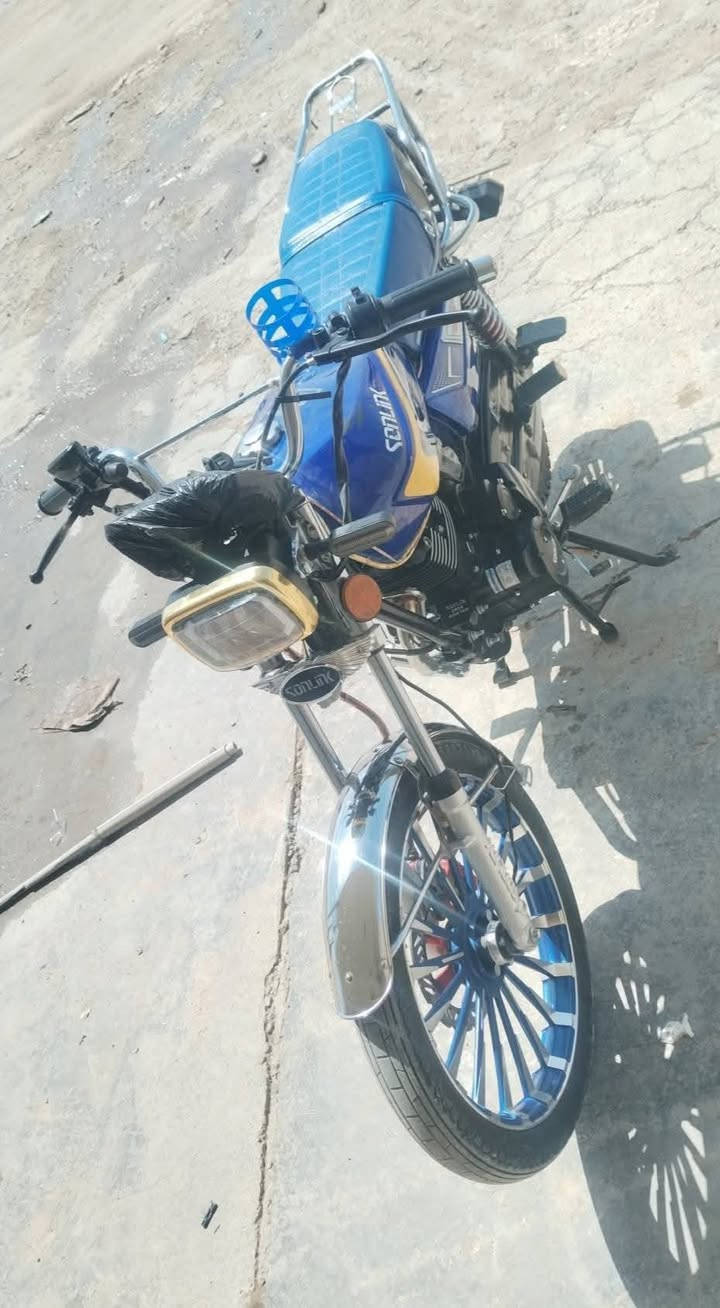 سلام عليكم البيع درجة مديل 25نضافا حله من الصور فول نشاط فول شرط مامفتوح لاتنقيص ولاتبخيرمكينه200 ملحضا بس الشاشه ماتشتغل الستفسارعل الرقم***********
