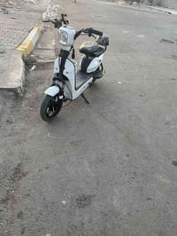 للبيع دراجه حجم 14نضيفه بس عوزها كصبه للتاير الامامي ب150الف مكاني بغد...