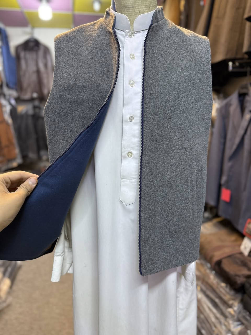 يلك وجهين 
20 الف 

***********
