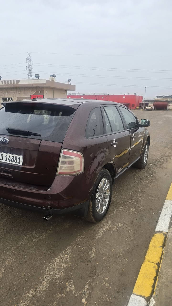 سلام عليكم سياره 2010 فورت امريكي فول مواصفات سياره اي ضربه ما بيها ***********
