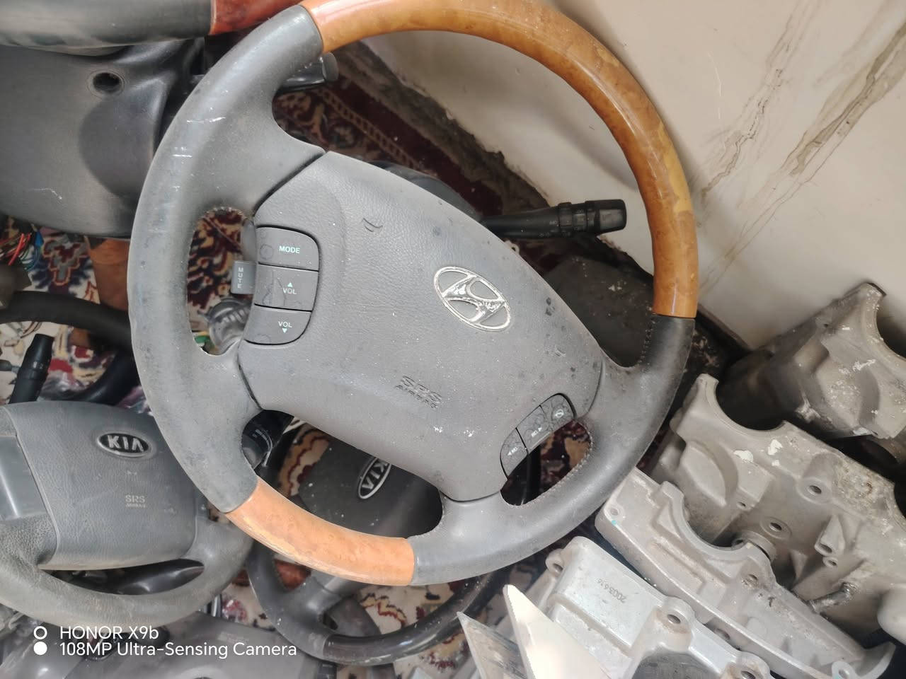 هل تبحث عن قطع غيار موثوقة لسيارتك؟ 🚗 نقدم لك مجموعة من قطع الغيار المميزة والمتوفرة لدينا: سوناتا وفود 2001/2005، سوناتا منغولي 99/2001، وأوبتيما 2001/2006. جميعها بحالة ممتازة ونظافة تامة. 🛠️ متوفرة في بغداد، مدينة الصدر، مع إمكانية التوصيل إلى جميع المحافظات. لا تتردد في الاتصال بنا على الأرقام التالية: 📞 *********** أو ***********. احرص على أن تكون سيارتك في أفضل حالاتها مع قطع الغيار الأصلية لدينا! 😊
