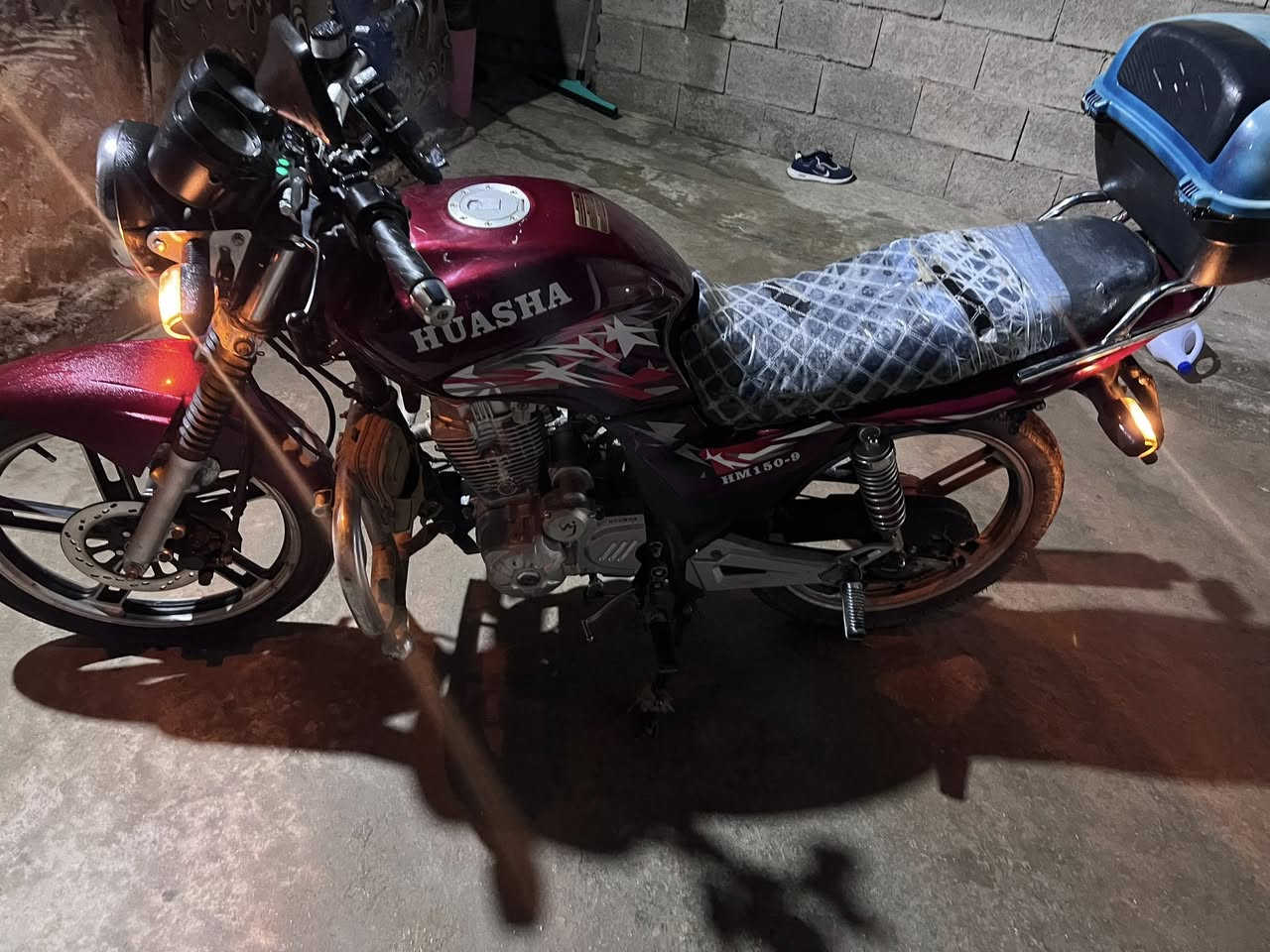 السلام عليكم الدراجه هيومه جديده موديل 2022 للبيع 
امكمركه جاهزه عل تزجيل السعر (700) مكاني الرمادي جزيره البذياب رقم التلفون ***********
