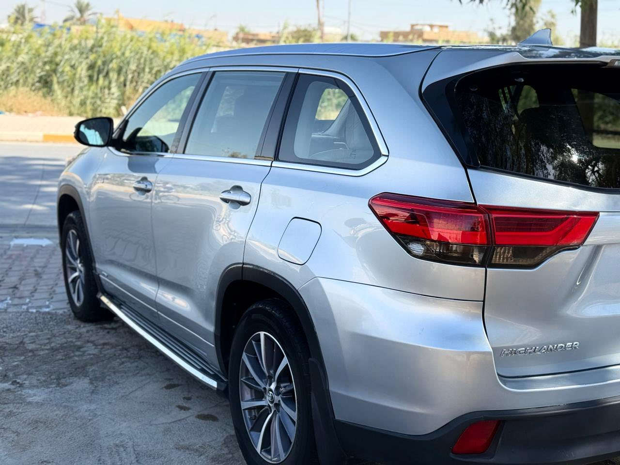 هايلندر 2018 هايبرد المحرك 6 مو 4 

رقم بغداد سنويه جديده مشروع وطني

فول مواصفات لمتد 

فتحة سقف

تدفئه ب الكشن 

بصمة تشغيل

بصمة ابواب

جنطه كهرباء 

كير محرك كله شرط 

اربع تايرات جدد

ارباكات كلها سليمه

بيها شبر ب البونيد صبغ 

وبيها شبر جوه الرقم ب الجنطه صبغ وبيها بارد قليل 

المكان كركوك قضاء الحويجه السعر 265

***********
