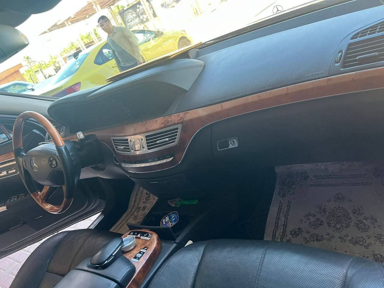 مارسدس 2007 s500 
كفاله كص وحادث 
سياره متعوب عليهه حيلل 
ب٩٠ مكانه لعماره
***********

