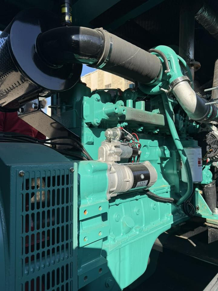 سلام عليكم
للبيع مولده كمنز 6 سلندر 
ستندر ما مفتوح بلادي مو تجميع
توليد ستانفؤر بلادي (150) كيفي 
سا عا ت حمل (سفر زيرؤ) ⏰⏰
العنوان أربيل // استفسار واتساب 
*********** / ***********
توصيل لجميع محافظات العراق موجود🚛
