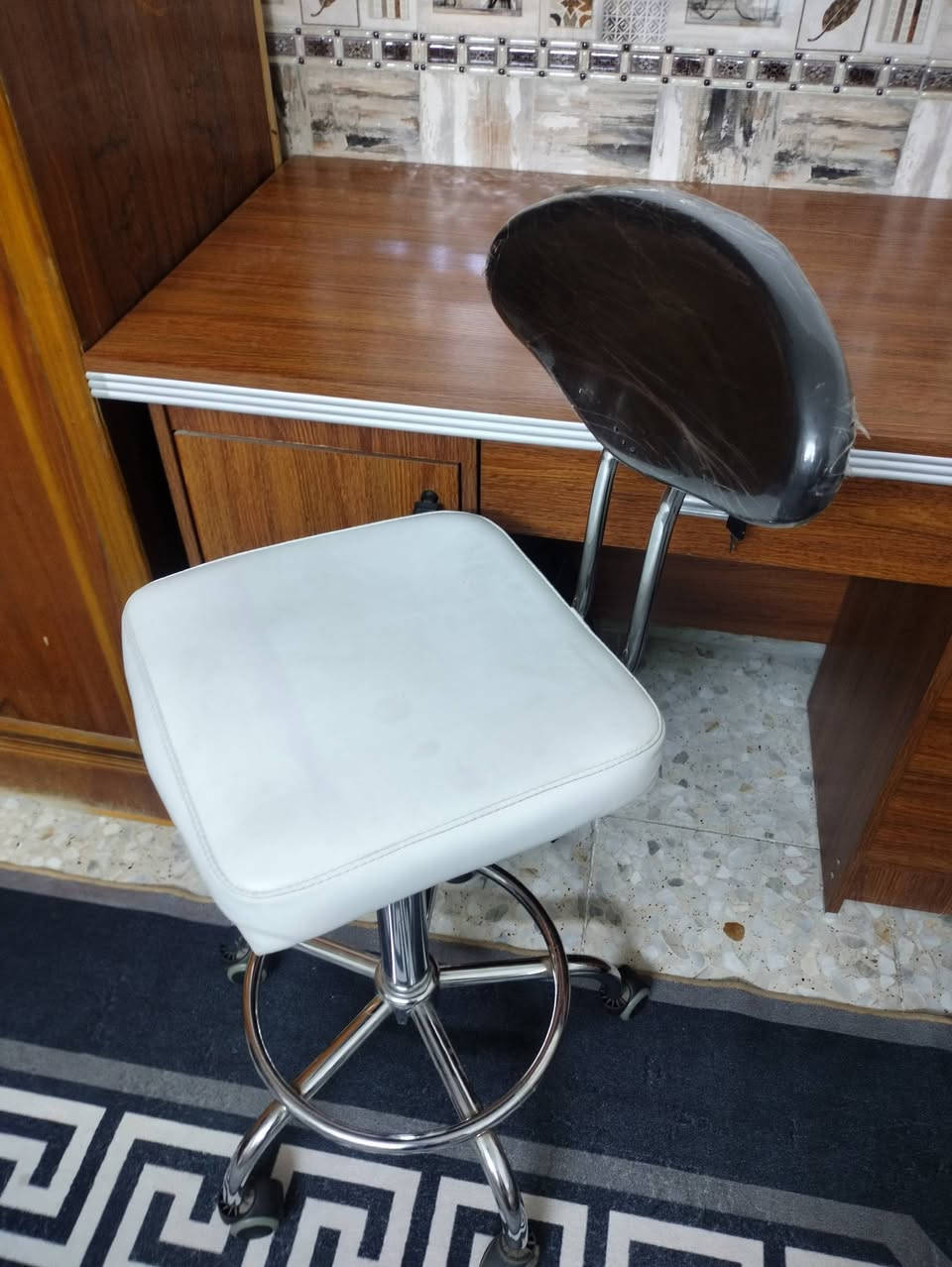 اغراض للبيع المكان الشعب
***********
