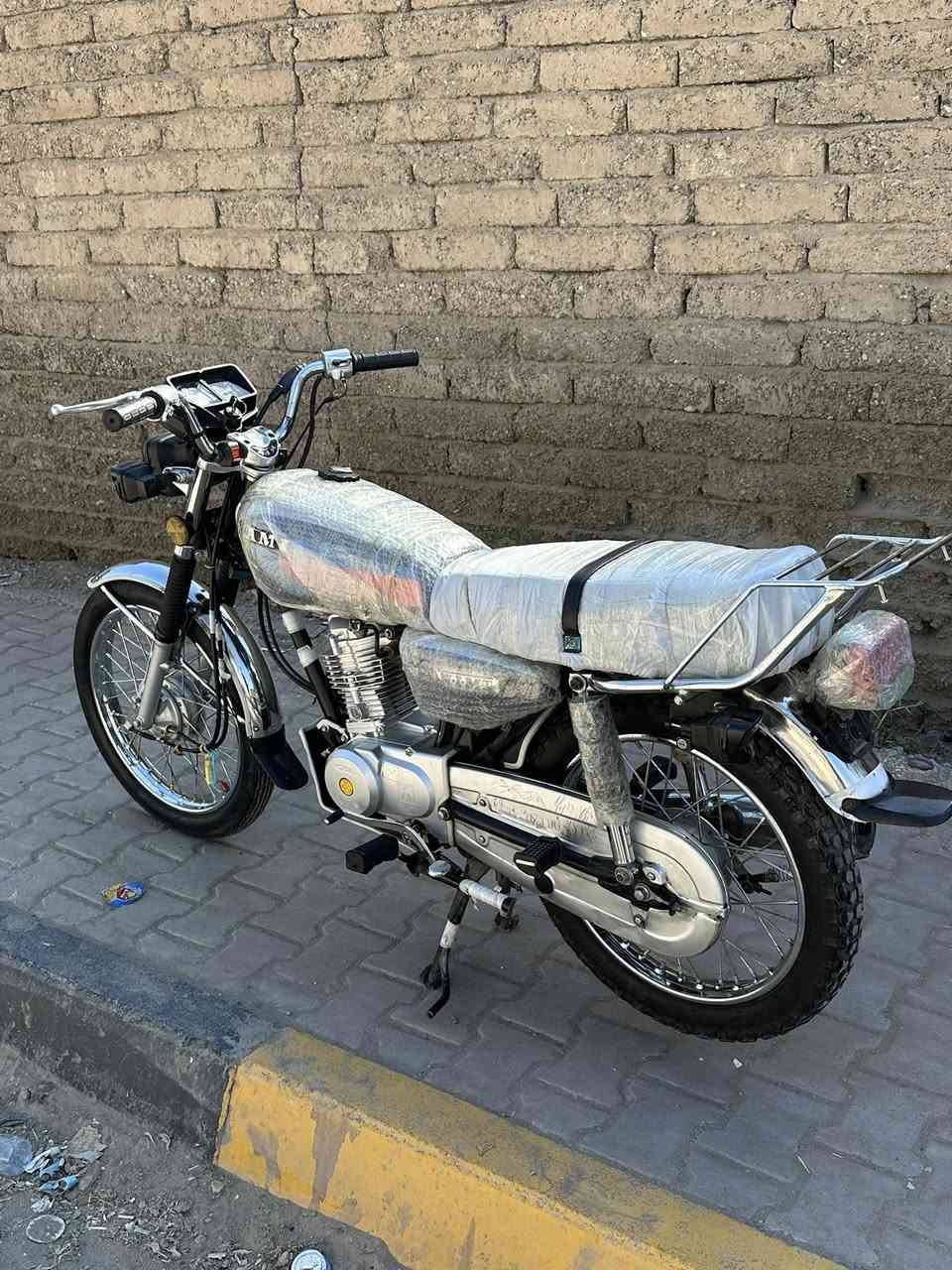 سلام عليكم دراجه نامه 2025 مكينه سبانه ممخلي عليه نضيفه فووول مابيهه اي نقص مكفوله من كلشي تجي تشغل وتروح
مكاني ديالى بـعـقـوبـه عباره حدمكسر
السعر 550 
الاتصال /***********
