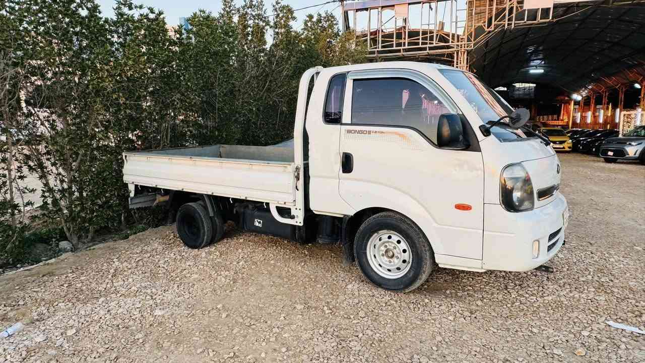 السلام عليكم كيه حمل للبيع موديل 2016 رقم مثنى مكينه مسكر مجول كير مكينه حداديه شواصي كفاله تخم تاير تبريد شغال حادثها الغد الايمن تبديل باب فقط نفس اللون السعر 107 
مكان السياره الرميثه ***********
