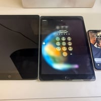 ايباد 9للبيع تواصل07882431390