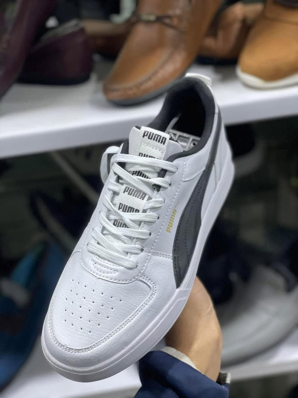 بوما غير مستخدم بالة اوربي جديدة 2024 حديثة
قياس 43
طول القدم 27 ونص
وزن خفيفة
يوجد توصيل الى بغداد والمحافضات
عنوان المحل بغداد الجديدة
سوق الباله
***********
