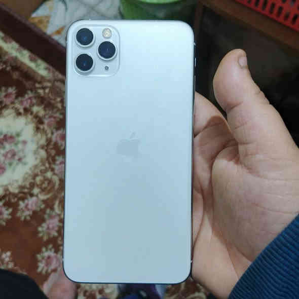 11برو ماكس ذاكرة 256 
مبدل فقط بطارية الباقي مكفول تليفون كلش نصيف مكاني بغداد رقمي ***********
