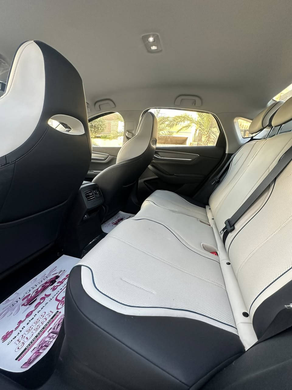 السلام عليكم 
BYD دستروير
2025
ماشيه 6 تلاف
HEV 3000
بصمه 
جلد 
داخل ابيض
كير ماوس
شاشه قلاب
بكلايت لد
لد نهاري
اشاره لكزز
تشغيل عن بعد
وبعد بيها موصفات هواي
 بيها رصعه بسيطه وسحبتهاBDR ⚠️
رقم بغداد وبسمي 
السعر 19.400 وبيها مجال كلش بسيط
***********
