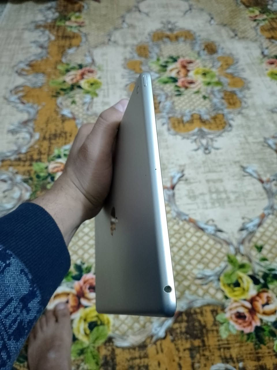 ايباد ٩ للبيع
حيل نضيف نضافته ٩٩
***********
