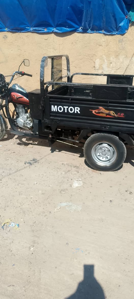 سلام عليكم ستوته موديل 2024 نضيفه كلش مابيه ولا نقص لحيم ولاصبغ جاهزه الشغل  وكهربائيات شغاله برغي مانقص نكر سالف محرك مامفتوح السعر مليون وسبعميه وبيه مجال الطيبين ومكفواله كفاله عامه تخذه من باب بيتي الرقم *********** العنوان بغداد تقاطع درويش شراي يتصل وتحياتي الكم
