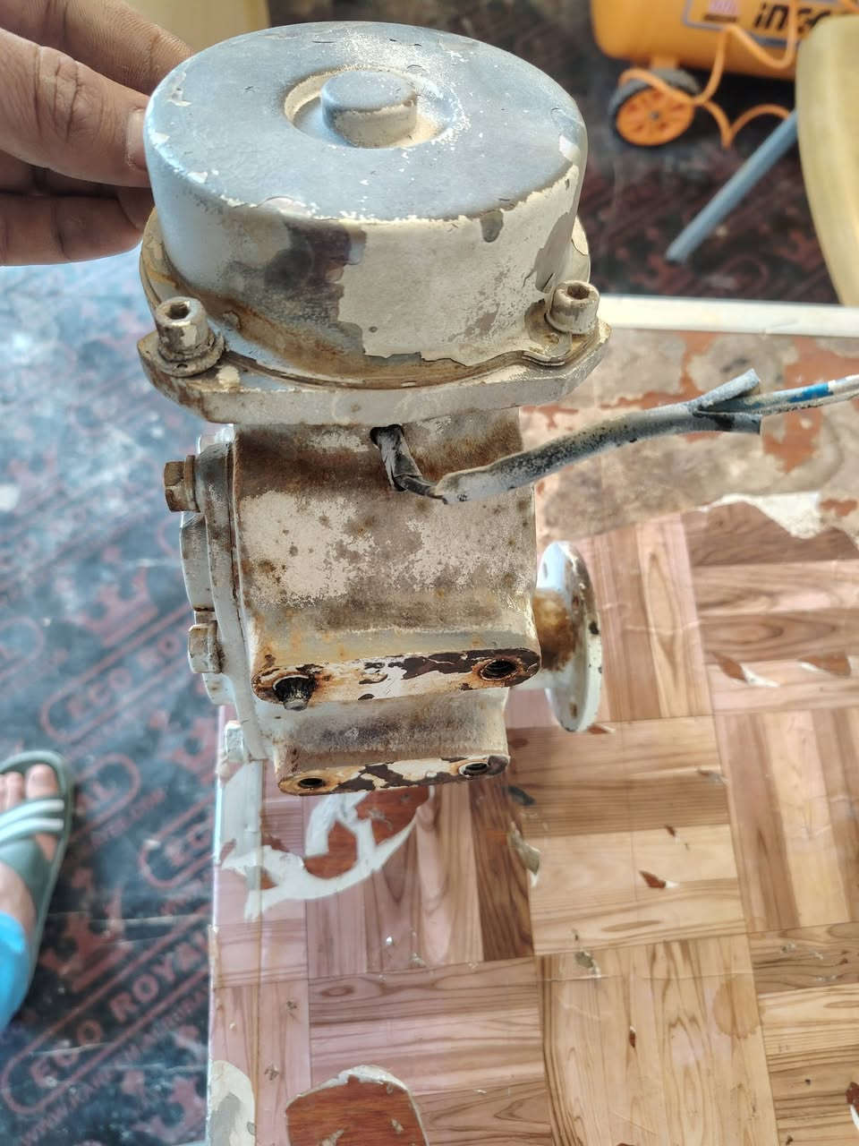 ماطور صفاحيات هينو قلاب تك
شرط الفحص وياباني اصلي للبيع

***********
