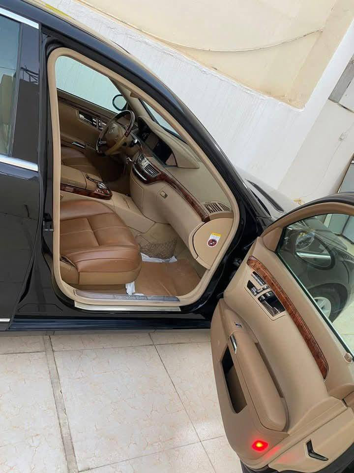 يالله السلام عليكم 
#للبيع #ادوات#ادوات#ادوات
#متومه طبق الاصل 
مارسدس S550 تحفه سبيرها مانازل 
#وارد خليجي فول مواصفات 
#موديل 2009 اصل
#بانوراما 
#خزن ميموري
#باب طويل وبيها هواي مواصفات معروفه ال S
#مكفوله من الكص ومن كلشي 
#السعر 125$ وبيها مجال 
للاستفسار ***********
