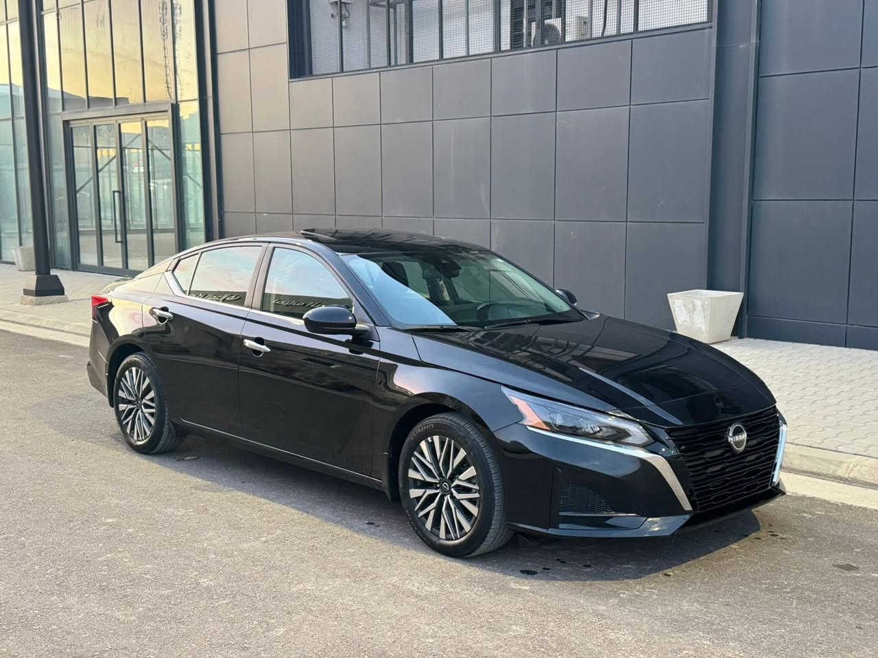 Nissan Altima SV plus
فول مواصفات 
موديل 2024 
ماشيه 12 الف 
الضرر - بنيت صبغ + جاملغ السكن كلير امريكا 
بدون دواخل 
بدون ايرباك
راديترات بلاديه
تترقم شمالي 
العنوان سليمانيه 
السعر $167 قفل بدون رقم 
1N4BL4DV5RN407587 
0770 092 2002
