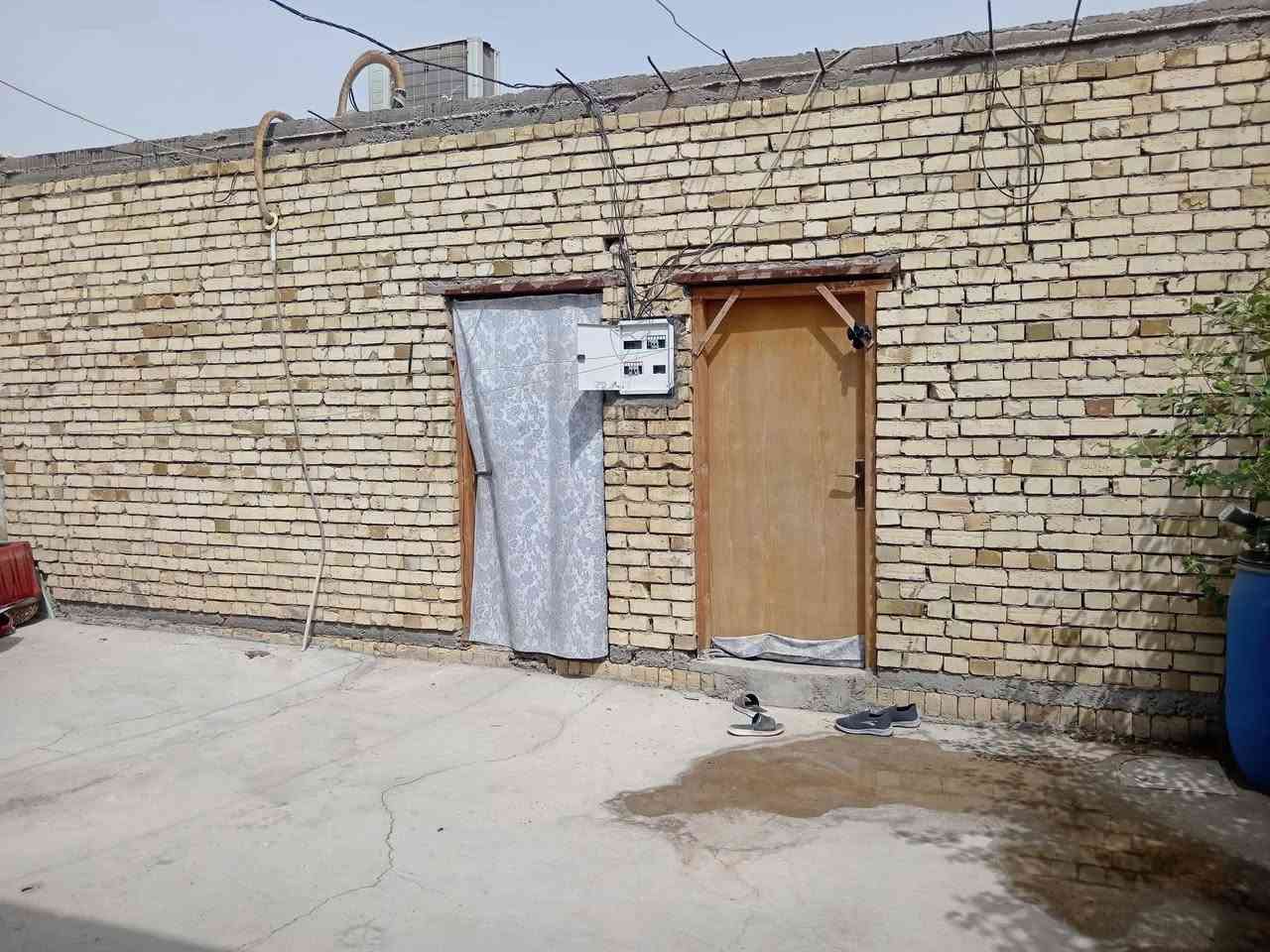 السلام عليكم دار ومشتمل للبيع المساحه ٨٠٠ متر طابو زراعي سند ٢٥ السلاميات شارع البوريشه ***********
