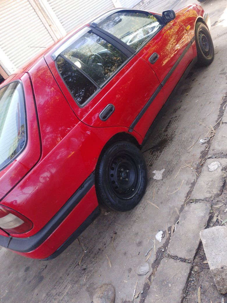 نيسان صني موديل1992
كير توماتيك شرط محرك شرط جامات كهرب قفل مركزي
صبغ دواير فقط 
رقم انكليزي هزه جديد شرط التحويل 
مكان السياره الموصل 
***********
السعر 40 وبيها مجال
