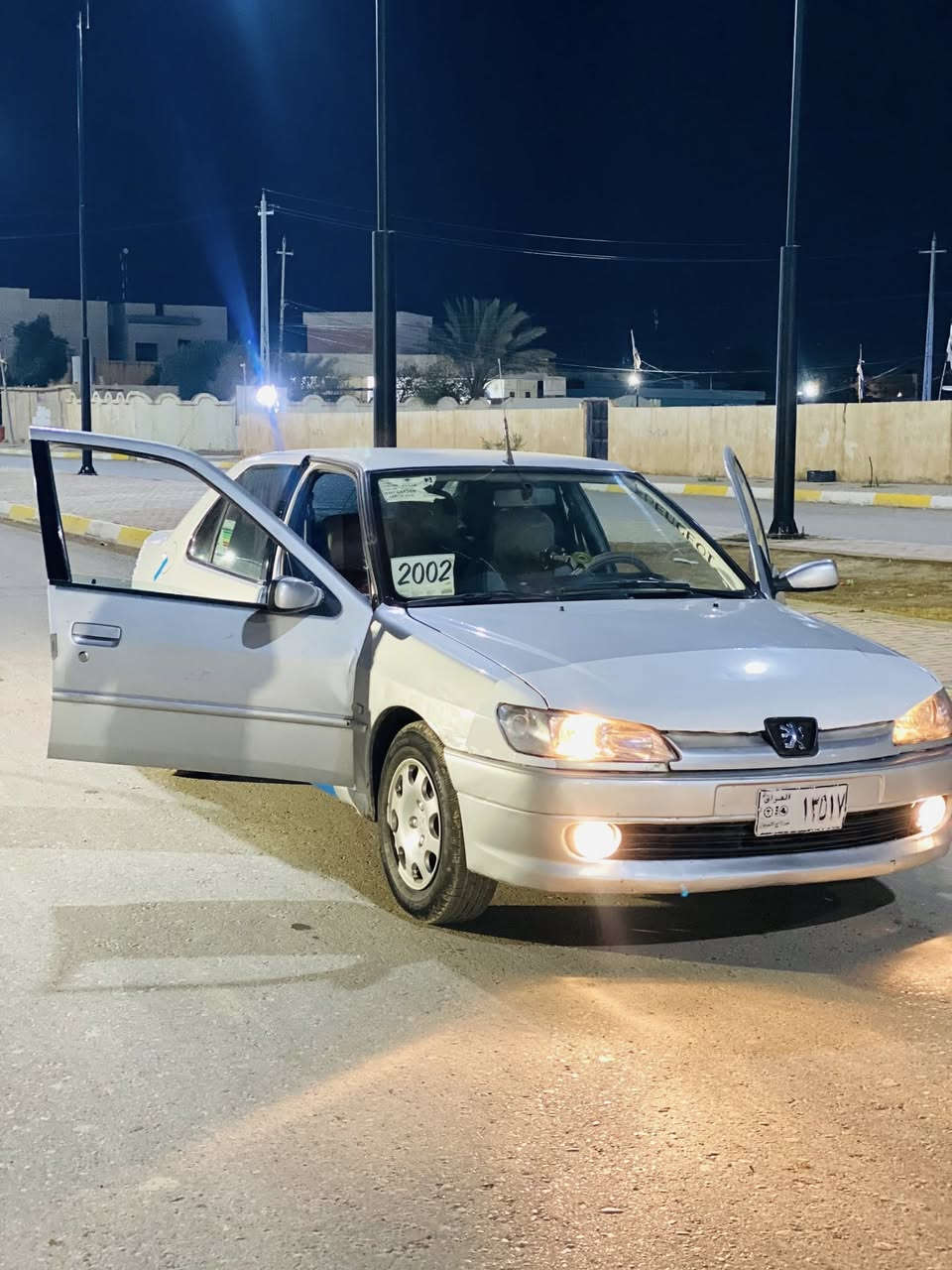 الـسـلام عليكم👋🏻
للبيع سياره بيجو 306 
موديل 2002 (عسكري)  مسجله كامله وسوي وكاله 
رقم صلاح الدين بأسمنه 
محرك + گير + صدر + تايرات 
كهربائيات 
كلو جديد سياره ماناقصها شي 

📍حادث السياره 
چاملغ خلفي وقبغ  الصندوق 
 موضح ب السونار وبيها مكانات بارد 
السياره حلوه وغرفتها جديده وكلها شغاله ماشاء الله

السعر (32$)ورقه وبيها مجال /// للتواصل عل رقم (***********)
