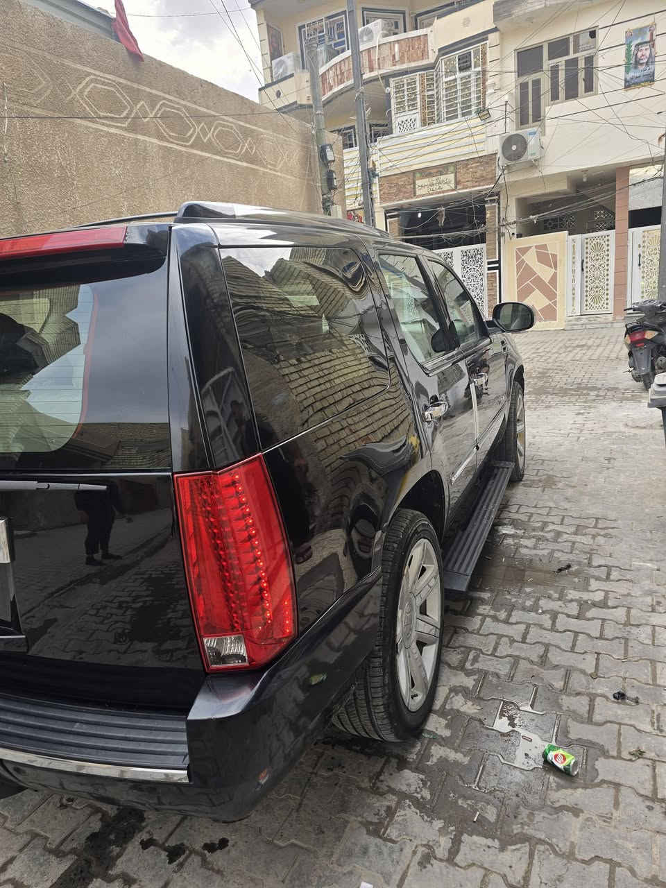 سلام عليكم
مرخصة صاحب الكروب المحترم
كاديلاك اسكاليد 
أعلى فئه 
خليجي بدون ضربه 
بيها  صبغ نص باب السايق ونص باب الخلفي وتبديل بنيد فقط 
 2008
فول مواصفات 
حساس خلفي 
كامره دواره 
دوسه كهرباء 
سكليتر بريك كهرباء
مري جانبي قلاب 
تحديد سرعه
كراسي كهرباء
كشن خزن ميموري
مانع انزلاق
كراسي  تدفئه وتبريد
7راكب 
سياره جديده 
محرك 5300 جديد 
لأيت عدسه عالي ناصي زنون اصلي 
سياره على وظع شركه
مكان سياره بغداد ***********
