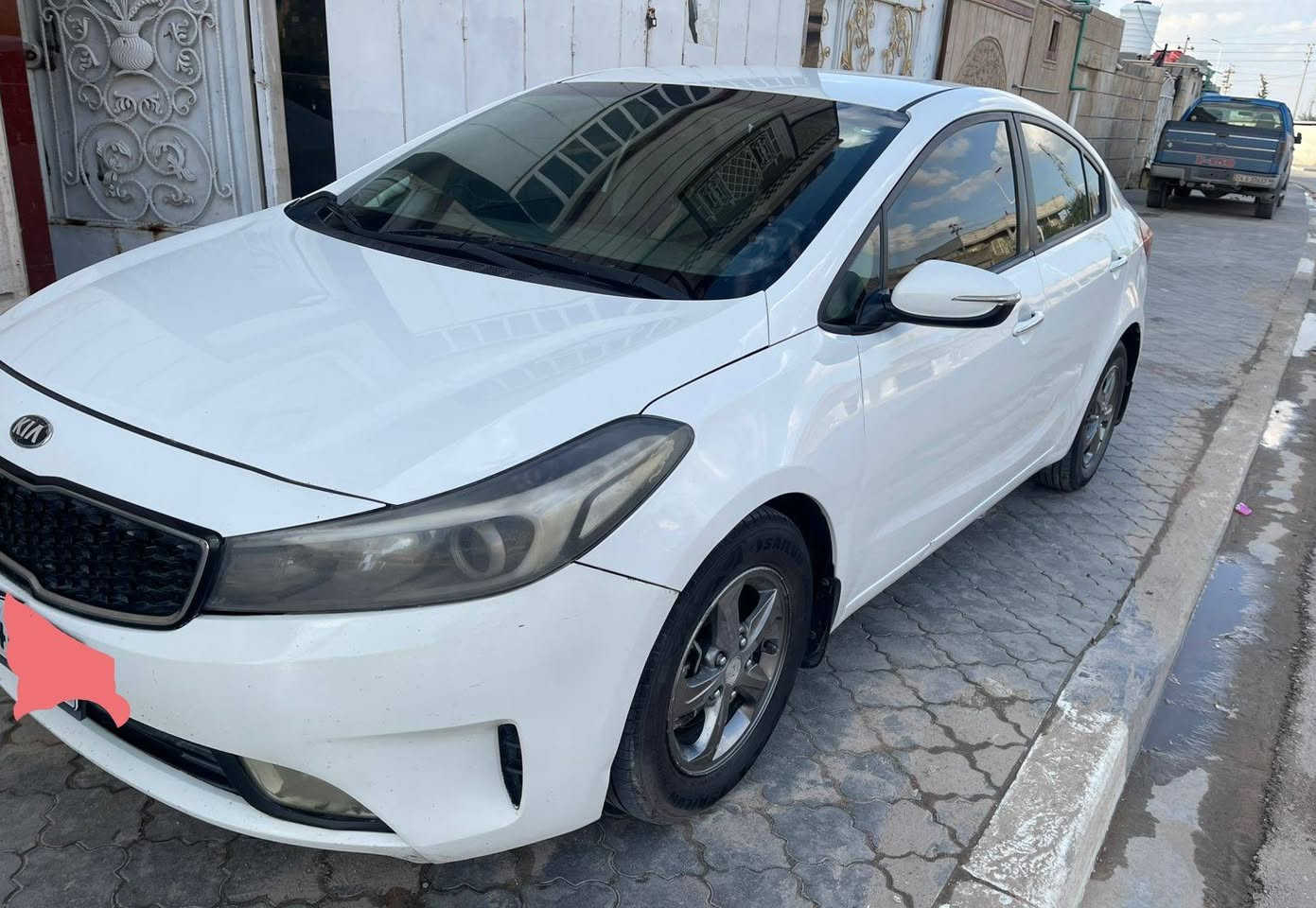 للبيع كيا سيراتو 2018 خليجي كفاله  محرك 2000 خير من الله السياره تحكم ستيرن شاشة وباقي المواصفات معروفة وبيها تخم تاير هسه شاده
السعر 145 ورقه 
للتواصل ***********
