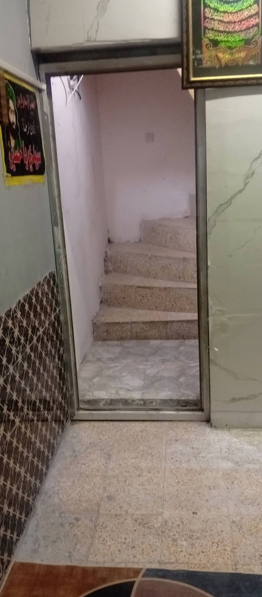 يوجد بيت للبيع  حي الزيتون شط الامحجر مساحه 100 متر طابو زراعي عراقي  سند 25 راعيه موجود  البيت بناء جديد 2025 غرفه وديوانيه مطبخ صحيات خارجيه وداخليه سكف كونكريت بي درج داخلي   كله سيراميك مرتب السعر 90 وبي مجال   لبيت بأسمي  واتساب  ***********
