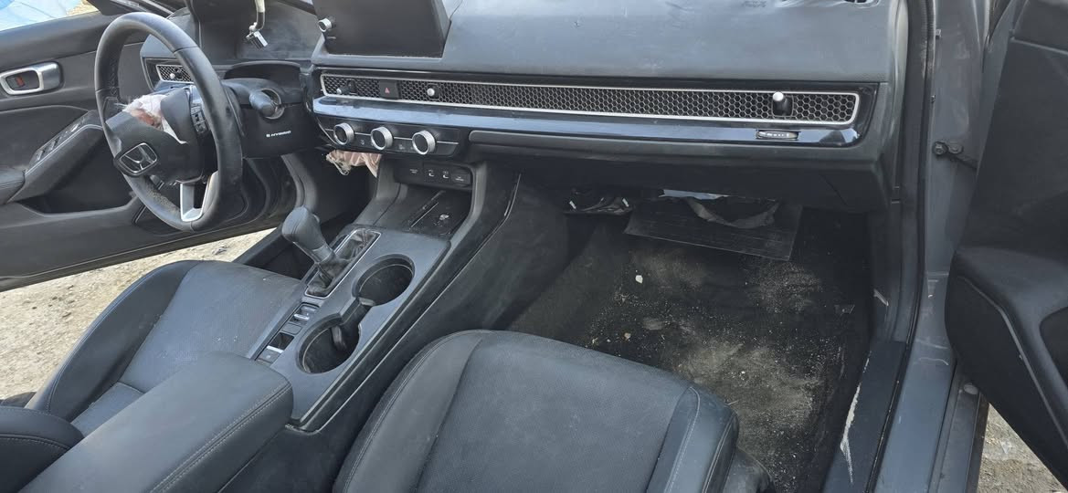 السلام عليكم 
هوندا سيفك ٢٠٢٥ 
فول مواصفات هايبرد
دخول جديد بدون رقم 
بيع على حادثها 
االعنوان بابل المسيب 
السعر ٧٥ ورقه 
***********
