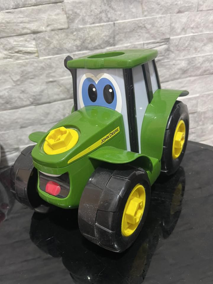TOMY - Jeu de Construction Enfant,Je construis Mon Johnny de John Deere 46655, Jeu d'Assemblage, Jouet Éducatif, Premier


**إذا كنت صاحب هذا الإعلان وتريد حذفه لأي سبب، رجاءا أرسل رسالة إلى الدعم الفني**