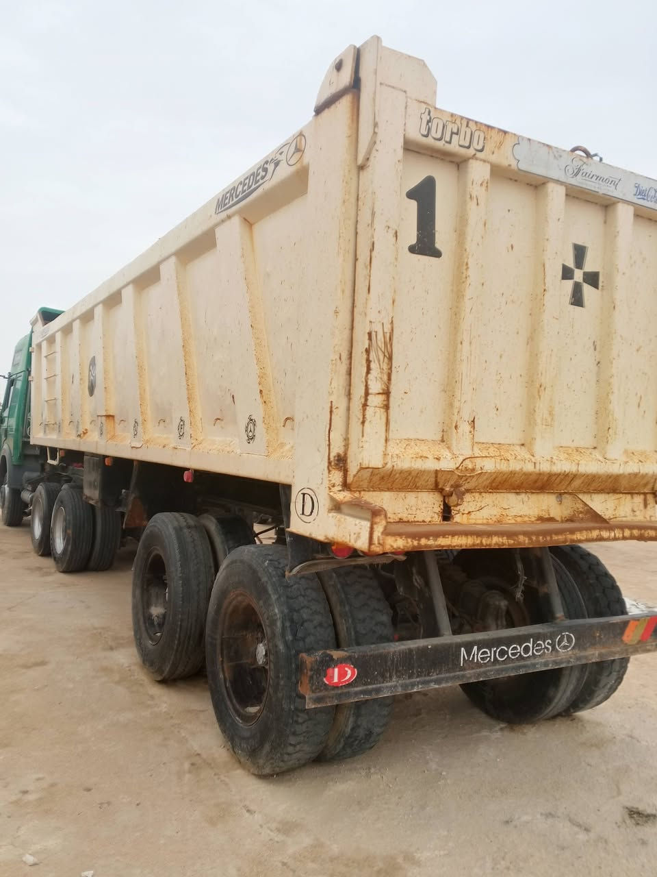 السلام عليكم للبيع عربه علم موديل 2002 الاتصال ***********
