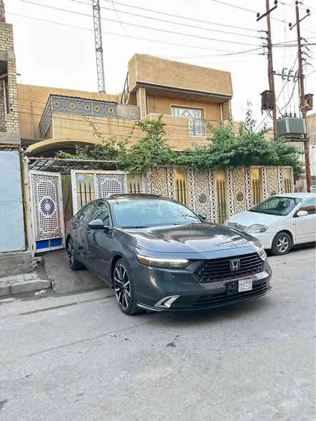 هوندا أكورد 2024 هايبرد وارد امريكي تورنك فول مواصفات تجي اعلى فئة بالأكورد فتحة سقف بصمة تشغيل بصمة ابواب كشنات كهرباء تدفئه تبريد رادارات 360 درجه حساسات خلفي أمامي سستم سماعات BOSEتشغيل عن بعد وباقي المواصفات... حادثها خلفي قطعتين قبق جنطة ونص الجاملغ الأيسر صبغ فقط بدون دواخل حوض سليم بدون ايرباك ماشيه 10 الاف منفيس بأسمي تترقم مجاني جميع المحافضات عارضها 219$ وبيها مجال قليل مكاني بغداد جسر ديالى *********** بغداد
