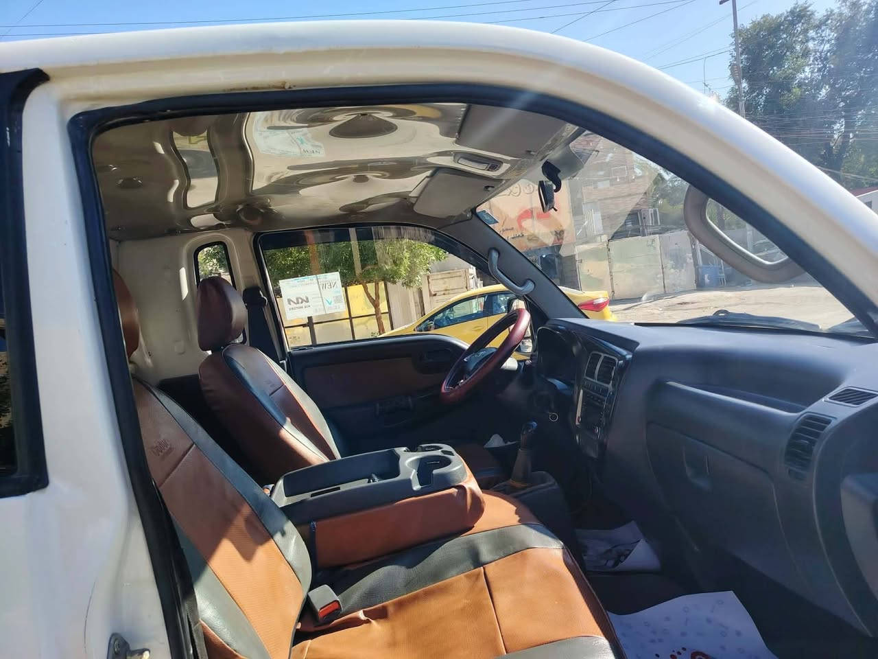 موديل 2017 مكفوله محرك جديد تايرات جديده باتري جديد دوشمه حت لقماره مغلفه سنويه وأرقام وهزه ورقم جديده ***********
