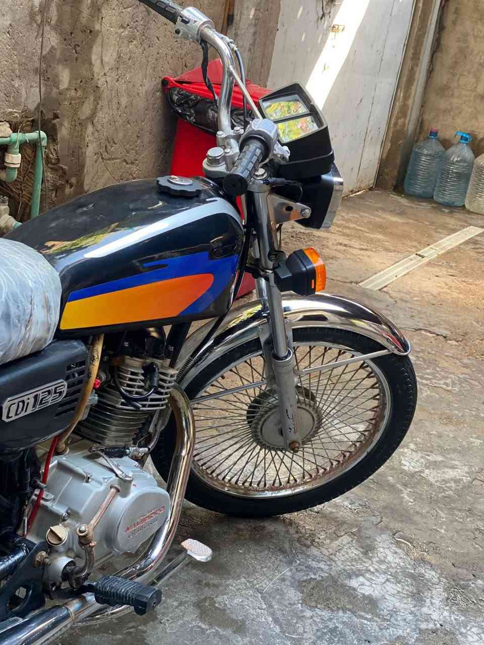 السلام عليكم دراجه 4كير نامه شلامجه 3احرف تعميره جديده دراجه مكفوله نضافه80‎%‎ السعر450 رقم الهاتف ***********
