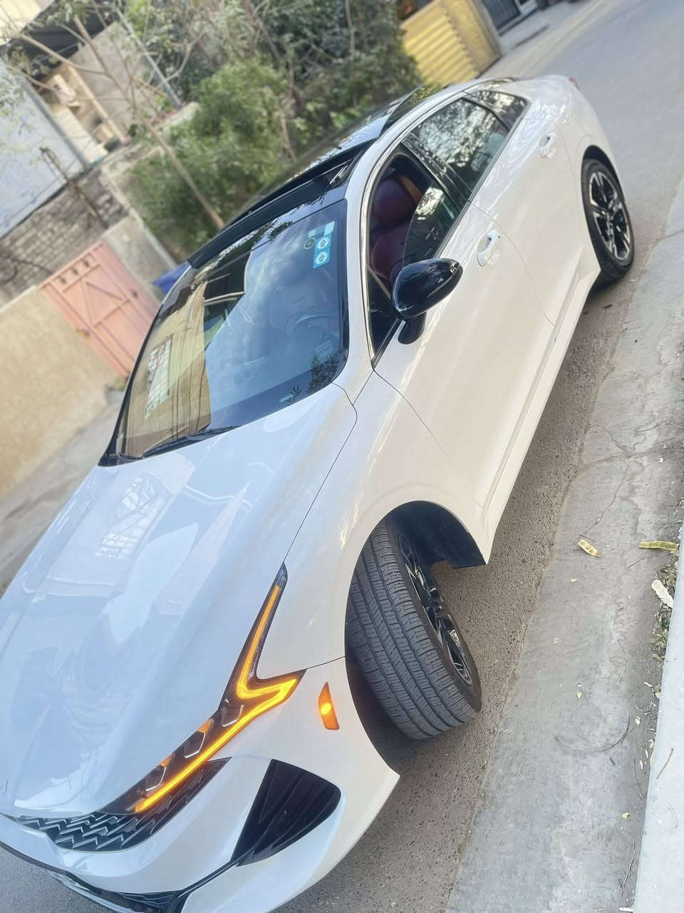 السلام عليكم كي فايف موديل 2022
مواصفات جي تي لاين فوول للاخير

1600 تيربو 

مواصفات 

بانوراما 

بصمه

كشنات تدفئة 

 

شحن هاتف لاسلكي 

قياده ذاتيه ؏ الخطوط السريعه

هاند بريك بصمه

تشغيل عن بعد 

مثبت سرعه 

نضام ABS

مانع انزلاق حساس أطارات 

بك لايت ليد

شاشة

كامره دواره

الاسلكي 

شاشه اعطال

ويل كورم لونين

رادار جانبيه

مراقبة النقطة العمياء

رادار الخطوط البيضاء 

اشاير بالمري 

كشنات جلد احمر

مقعد للسائق قابل للتعديل كهربائياً

لايتات ‏3 عدسات 

نضام قياده أيكو + سبورت +سمارت +نورمال

بلوتوث + aux + usb

فول تحكم ستيرن

كير أوتو + عادي

ئوتو بريك 

‏ ‏الخريطة

ستيرن حرف. Led D +  زينون

توقف ذاتي عند الرجوع

صندوك بصمه

‏AUTO HOLD

تصميم خارجي رياضي

نظام الملاحة

مصابيح خلفية LED

مصابيح ضباب LED

لاسلكي Android Auto 

 ماشية51k

حادث : قبق جنطه نفسه راجع سياره جديده ماشاءالله

السعر 170 وبيها مجال لشراي 

بغداد الدوره

الرقم ***********
